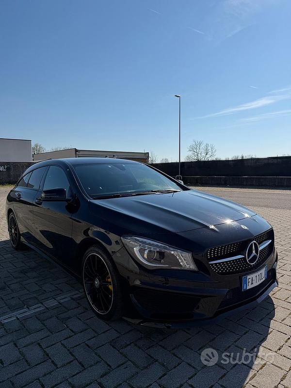 Usata Mercedes CLA200 Premium 135 CV (99 kW) 2015 Nero Station wagon
