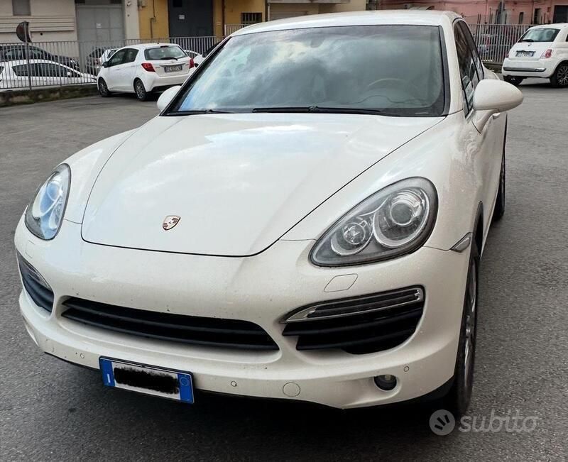 Bianco Usata 2012 Porsche Cayenne SUV | 17.000 € (Super prezzo) - Immagine 1/4