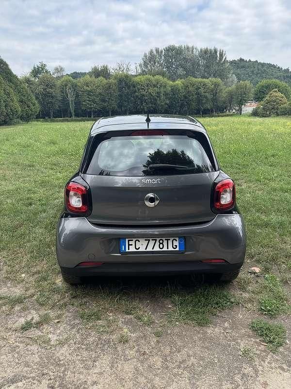 Usata Smart ForFour Passion 75 CV (55 kW) 2016 Grigio Utilitaria