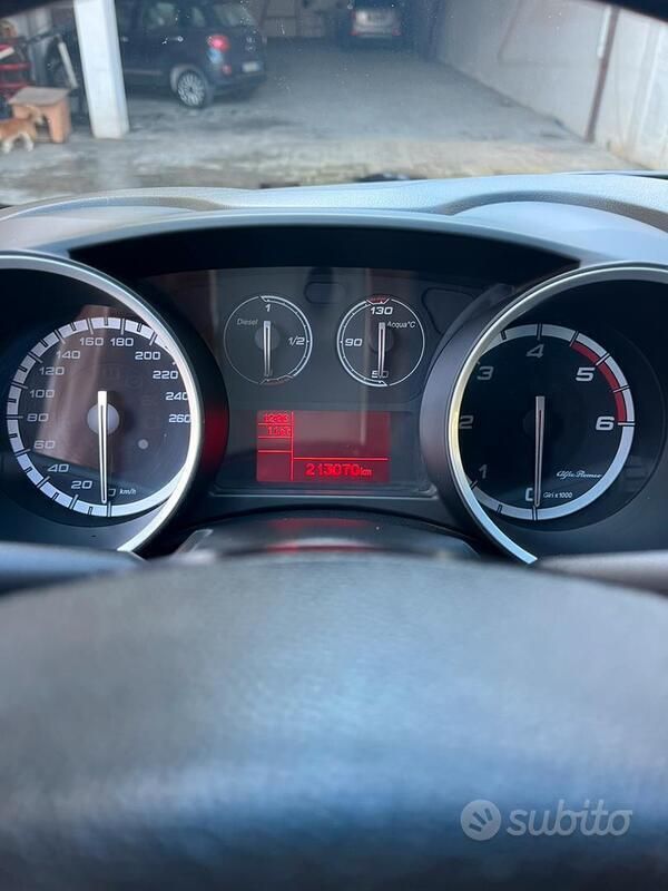 Nero Usata 2013 Alfa Romeo Giulietta Due volumi | 5500 € (Ottimo prezzo) - Immagine 1/4