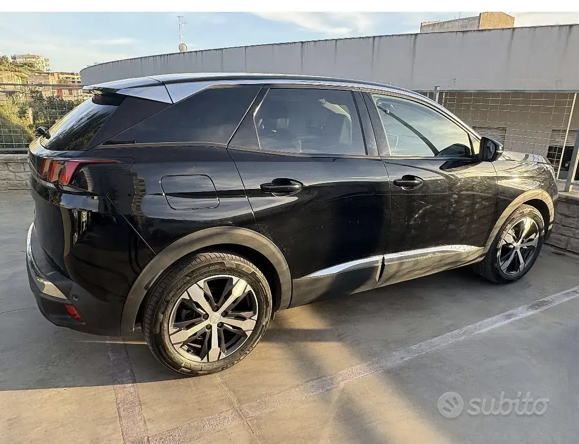 Usata Peugeot 3008 Allure 131 CV (96 kW) 2019 Nero SUV