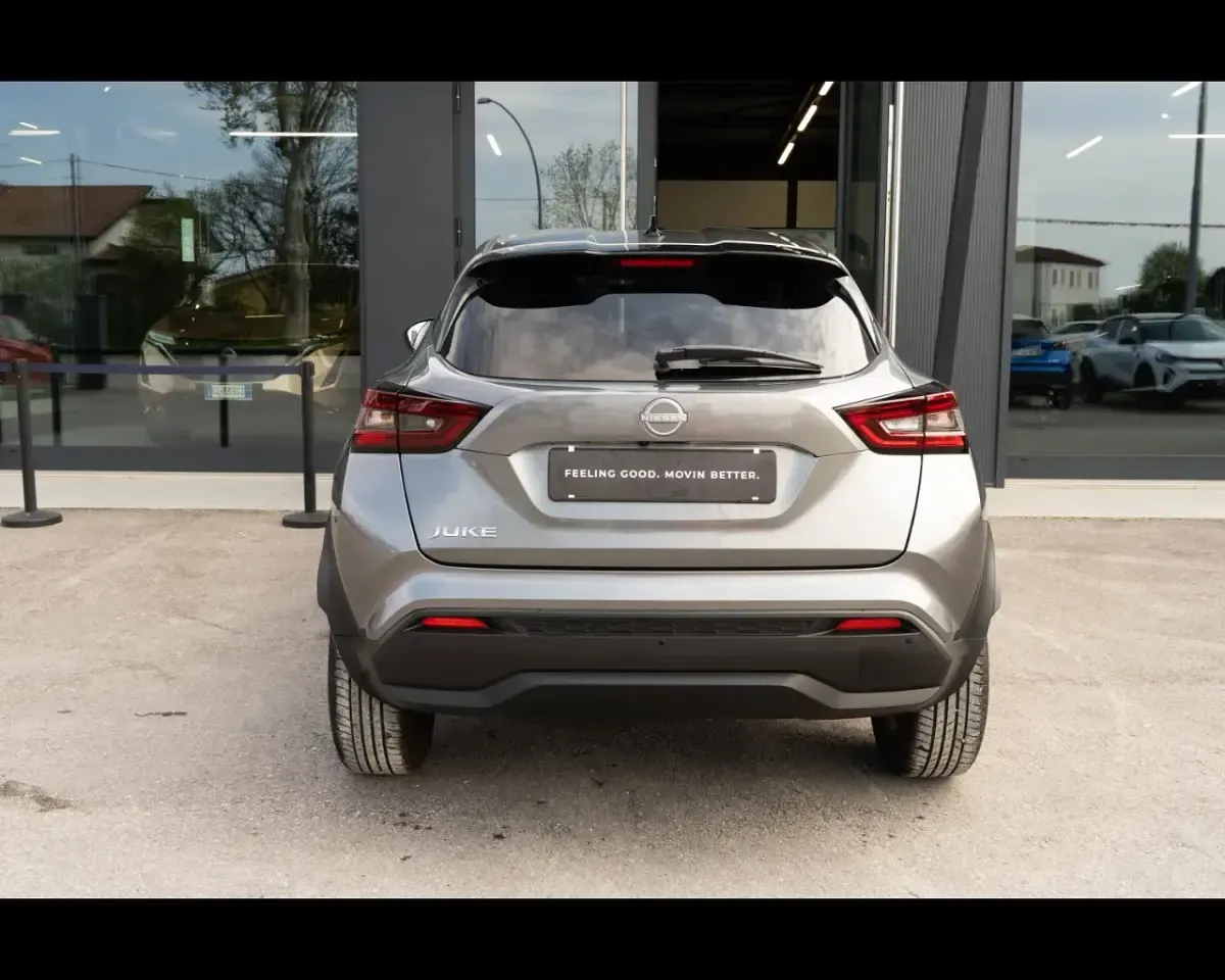 Usado Nissan Juke N-Connecta 114 CV (83 kW) 2025 Gris SUV