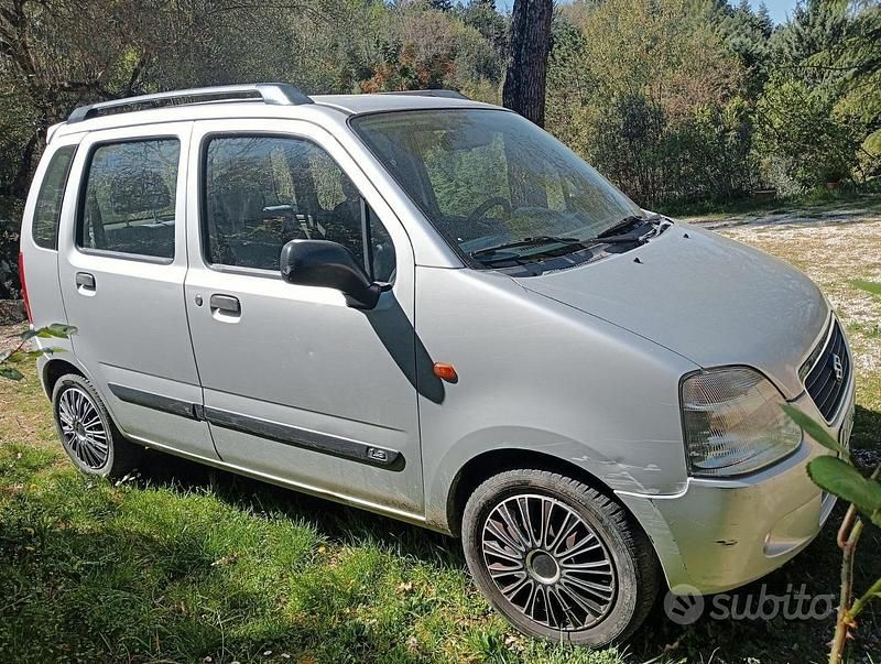 Usata Suzuki Wagon R+ 76 CV (55 kW) 2002 Grigio Monovolume