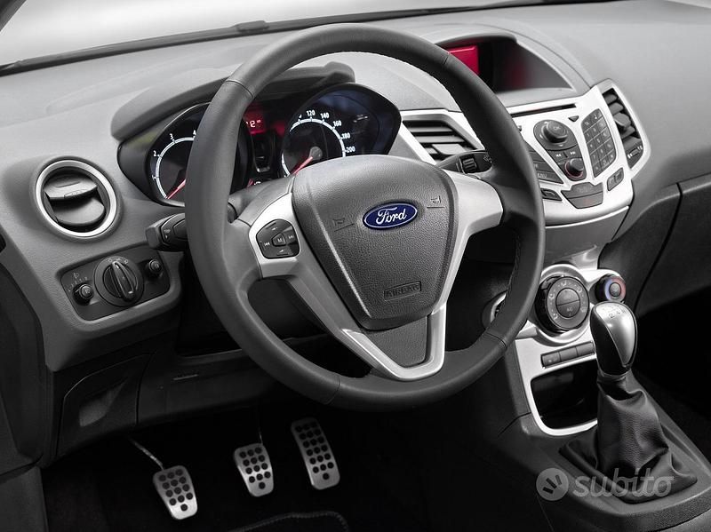 Usata Ford Fiesta 2010 Grigio Utilitaria