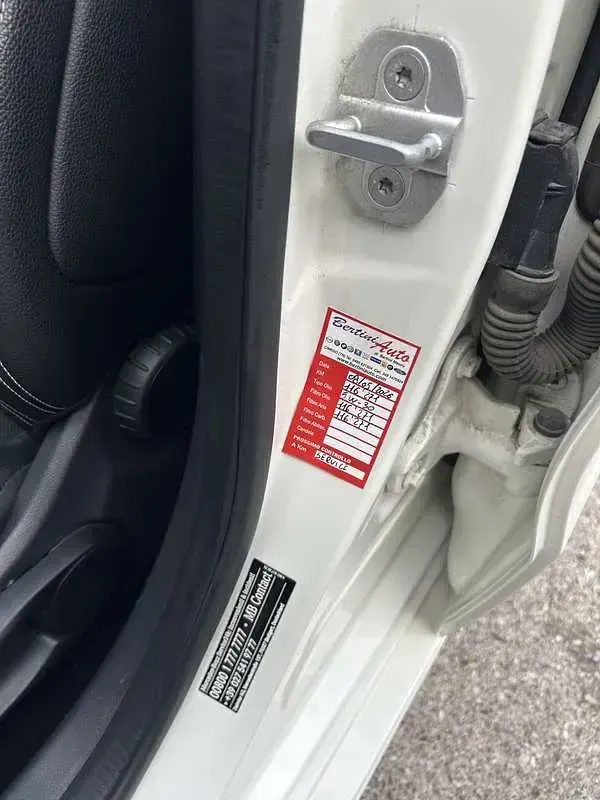 Usata Mercedes A180 Business 109 CV (80 kW) 2017 Bianco Utilitaria