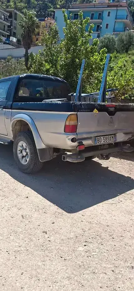 Usata Mitsubishi L200 100 CV (73 kW) 1999 Nero Pick-up