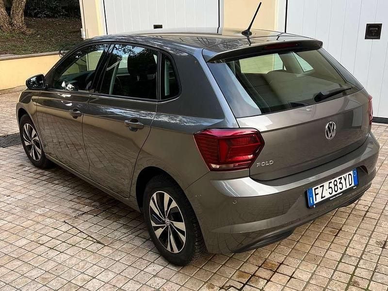 Usata VW Polo Comfortline 95 CV (69 kW) 2020 Grigio Berlina