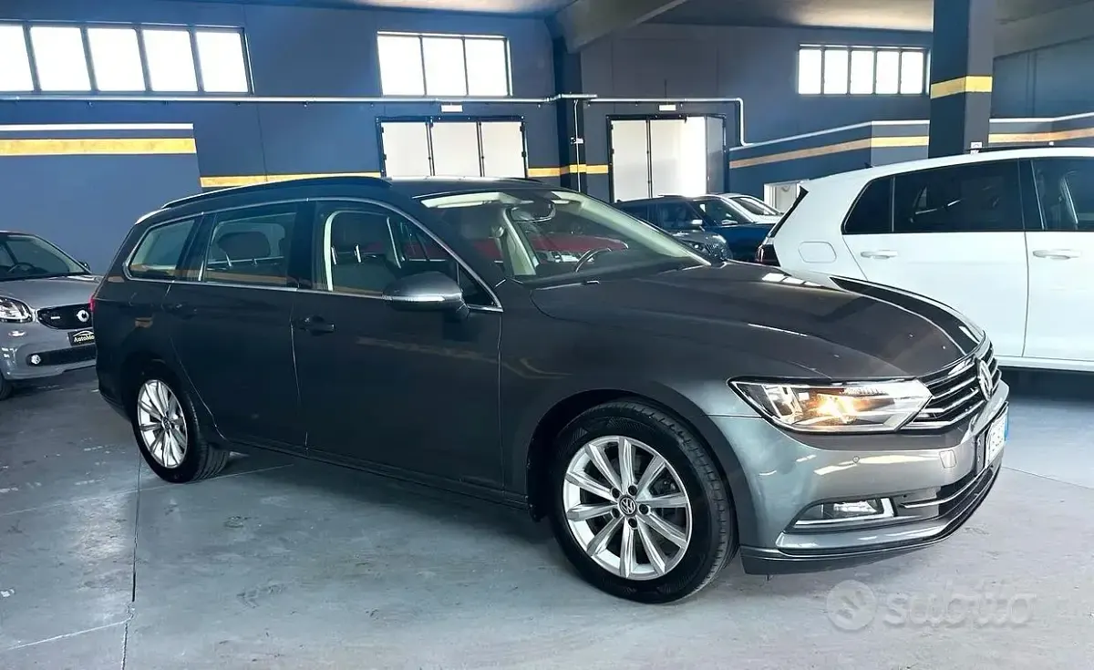 Usata VW Passat Comfortline 150 CV (110 kW) 2016 Grigio Station wagon