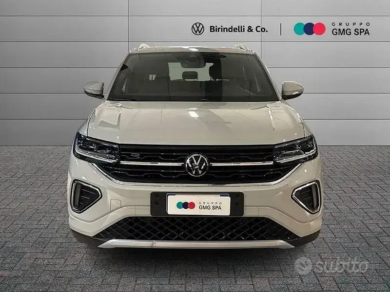 Usata VW T-Cross R-line 116 CV (85 kW) 2024 Grigio SUV