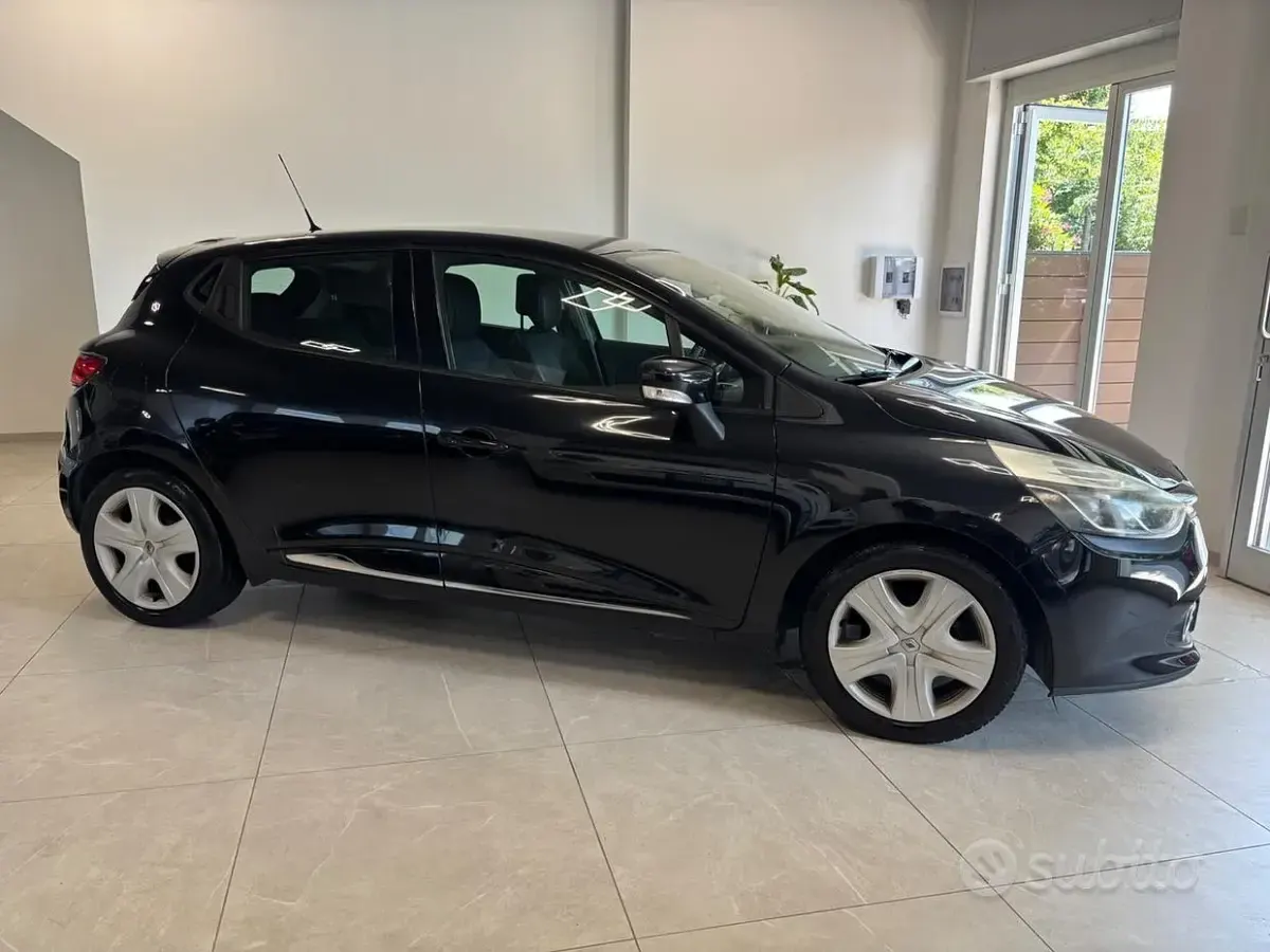 Usata Renault Clio IV 75 CV (55 kW) 2015 Nero Berlina