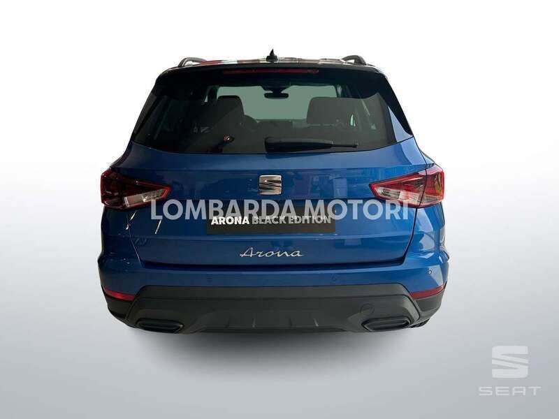 Usata Seat Arona Black Edition 95 CV (69 kW) 2024 Blu zaffiro tetto nero SUV