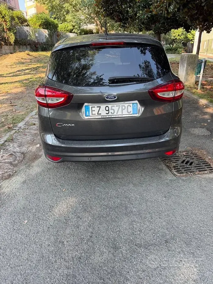 Usata Ford C-MAX Titanium 120 CV (88 kW) 2015 Grigio Monovolume