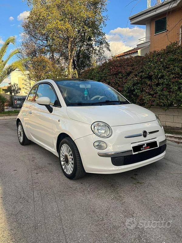 Usata Fiat 500 Lounge 75 CV (55 kW) 2008 Bianco Utilitaria
