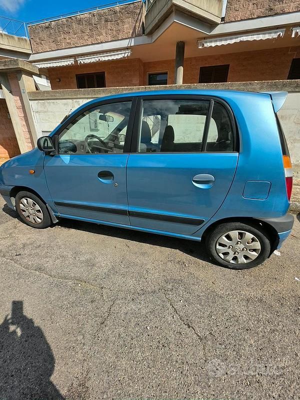 Usata Hyundai Atos 54 CV (39 kW) 2000 Blu Utilitaria