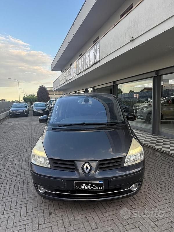 Grigio Usata 2011 Renault Grand Espace Initiale Monovolume | 3950 € - Immagine 1/4