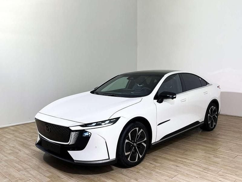 Nuova Mazda 6e Takumi-Line 189 kW (258 CV) 2026 Bianco Utilitaria
