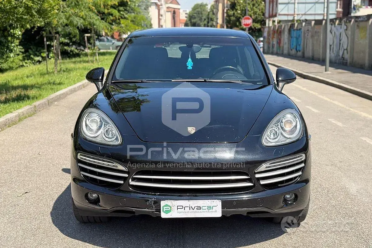 Usata Porsche Cayenne Platinum Edition 245 CV (180 kW) 2014 Nero SUV