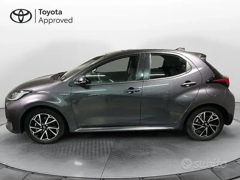 Usata Toyota Yaris Hybrid Comfort 116 CV (85 kW) 2021 Other Berlina