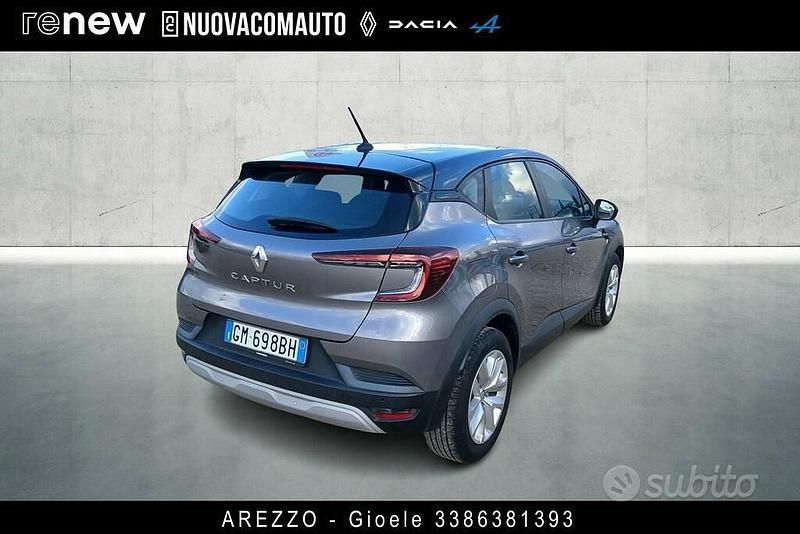 Usata Renault Captur Equilibre 101 CV (74 kW) 2023 Bestyle milano (grigio cassio SUV