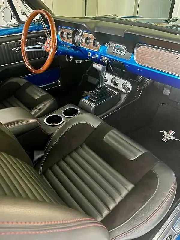 Usata Ford V8 Fastback 420 CV (308 kW) 1966 Blu/azzurro Coupé