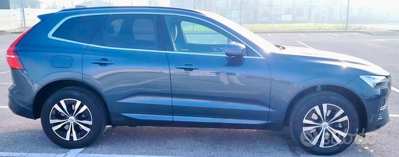 Usata Volvo XC60 Momentum 2022 Blu SUV