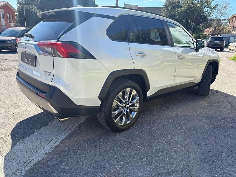 Usata Toyota RAV4 Lounge 222 CV (163 kW) 2022 Bianco SUV
