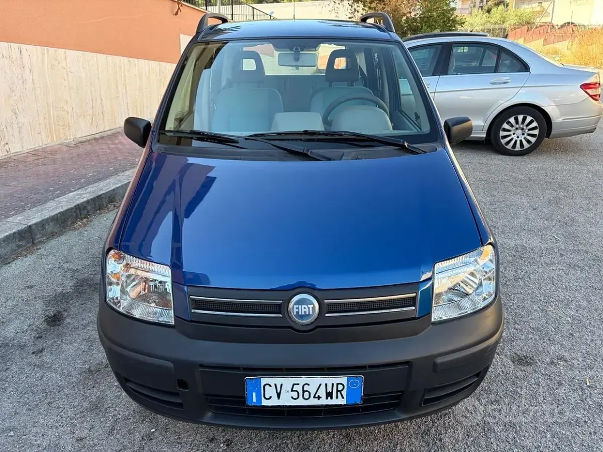 Usata Fiat Panda 75 CV (55 kW) 2006 Bluazzurro Utilitaria