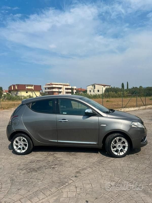 Usata 2018 Lancia Ypsilon Due volumi | 7000 € (Super prezzo) - Immagine 1/4