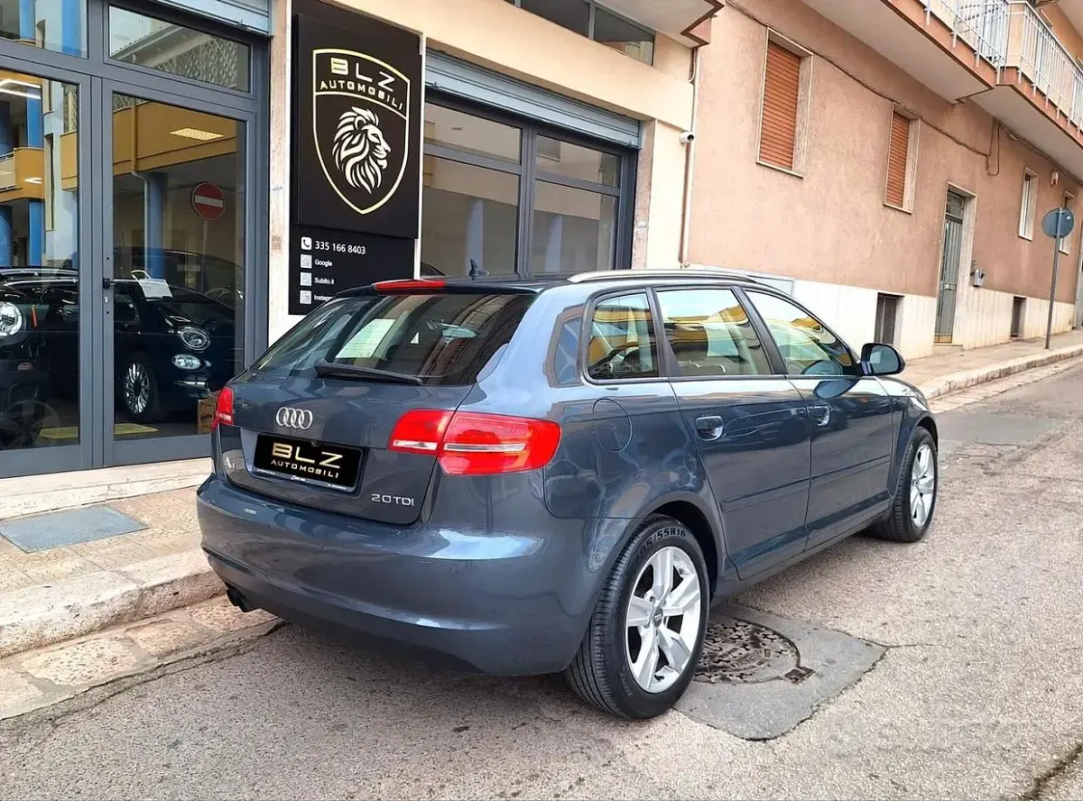 Usata Audi A3 Sportback Attraction 170 CV (125 kW) 2009 Blu Utilitaria