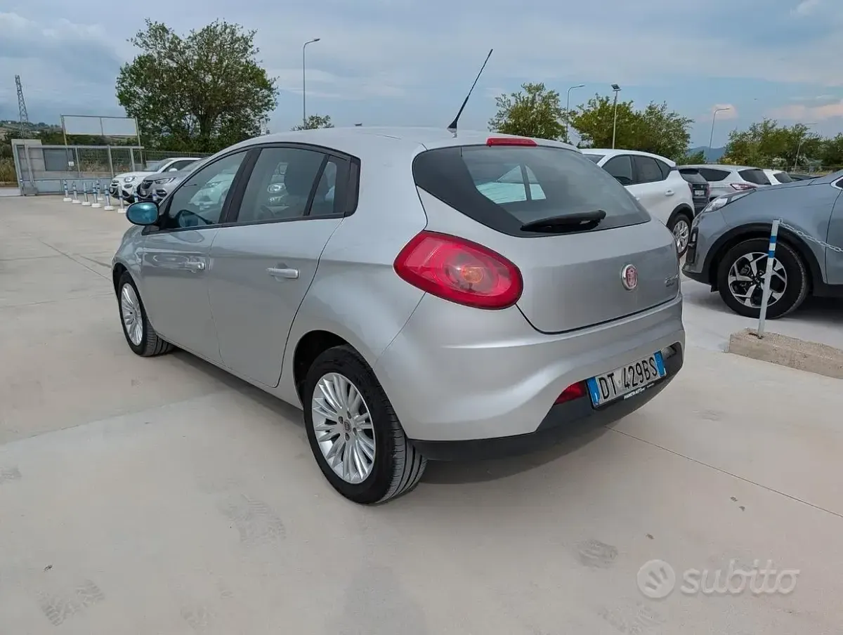 Usata Fiat Bravo Dynamic 120 CV (88 kW) 2009 Grigio Utilitaria