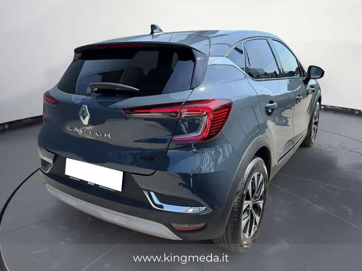 Usata Renault Captur Techno 143 CV (105 kW) 2023 Blu/azzurro SUV