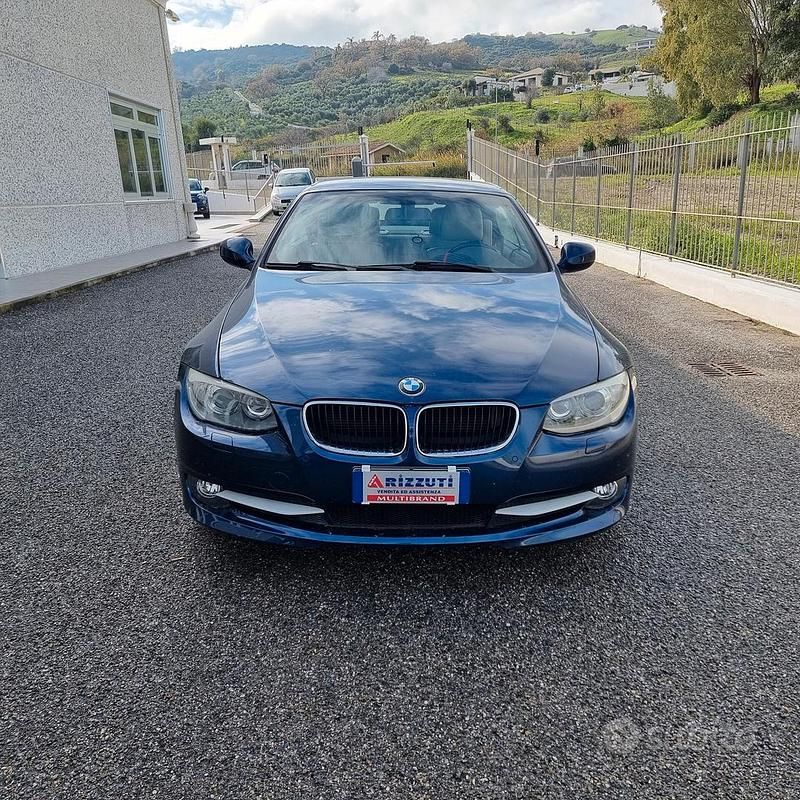 Usata BMW 320 Cabriolet 169 CV (124 kW) 2011 Blu Cabrio