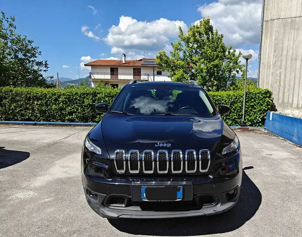 Usata Jeep Cherokee Longitude 140 CV (102 kW) 2016 Nero SUV