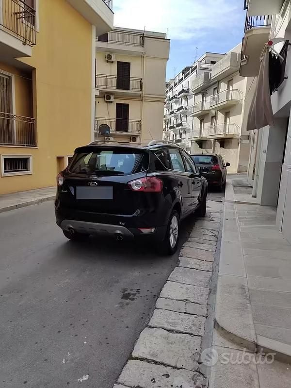 Usado Ford Kuga 136 CV (100 kW) 2008 Negro SUV