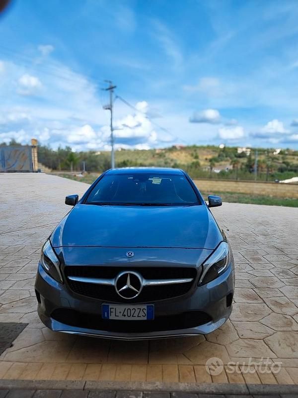 Usata Mercedes A180 2017 Grigio Berlina