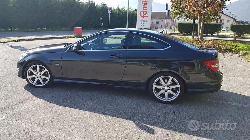 Usata Mercedes C220 Avantgarde 170 CV (125 kW) 2012 Nero Coupé