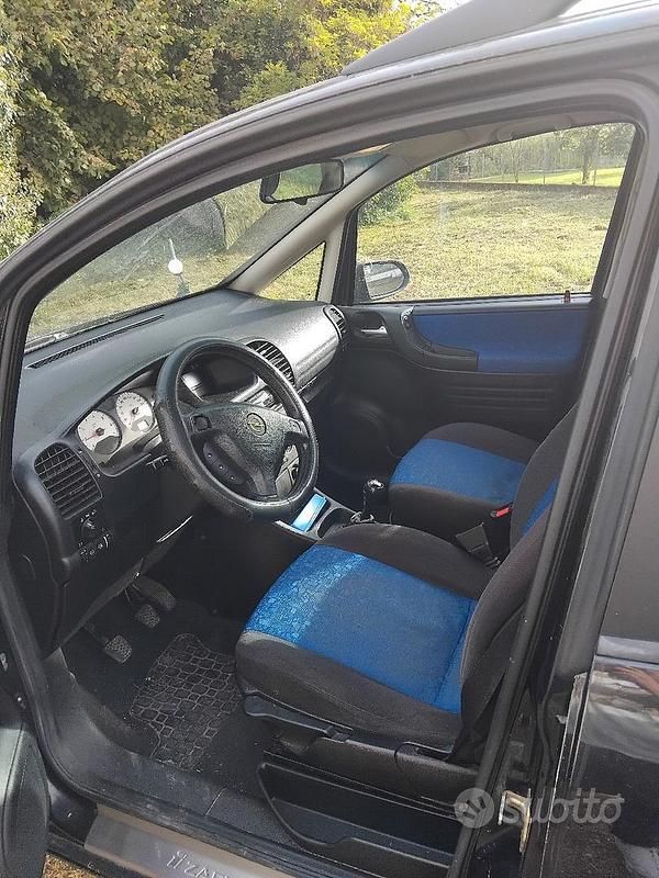 Usata Opel Zafira 116 CV (85 kW) 1999 Nero Monovolume