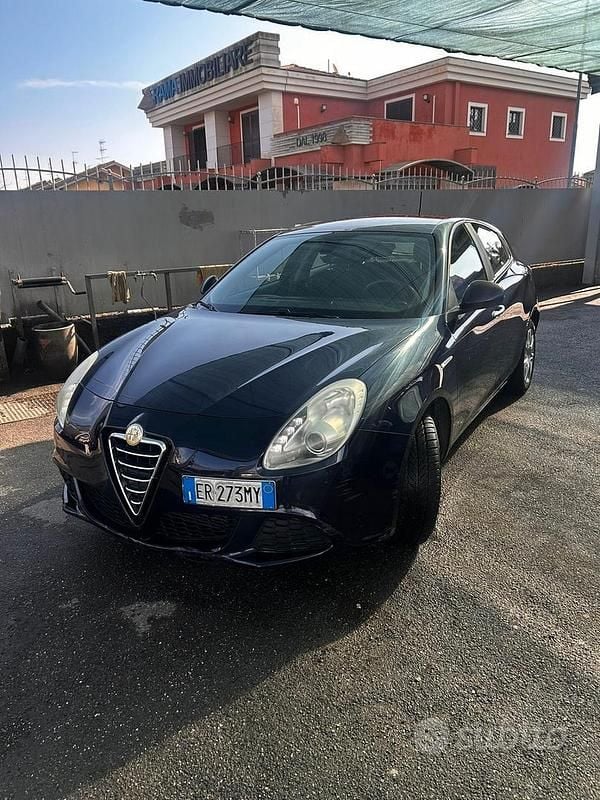 Usata Alfa Romeo Giulietta Distinctive 120 CV (88 kW) 2013 Blu Utilitaria