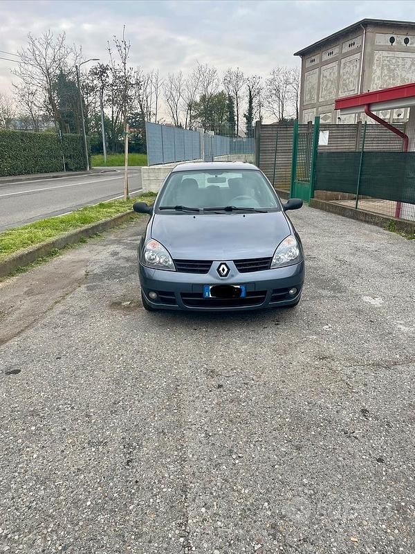 Usata Renault Clio II 2006 Grigio Berlina