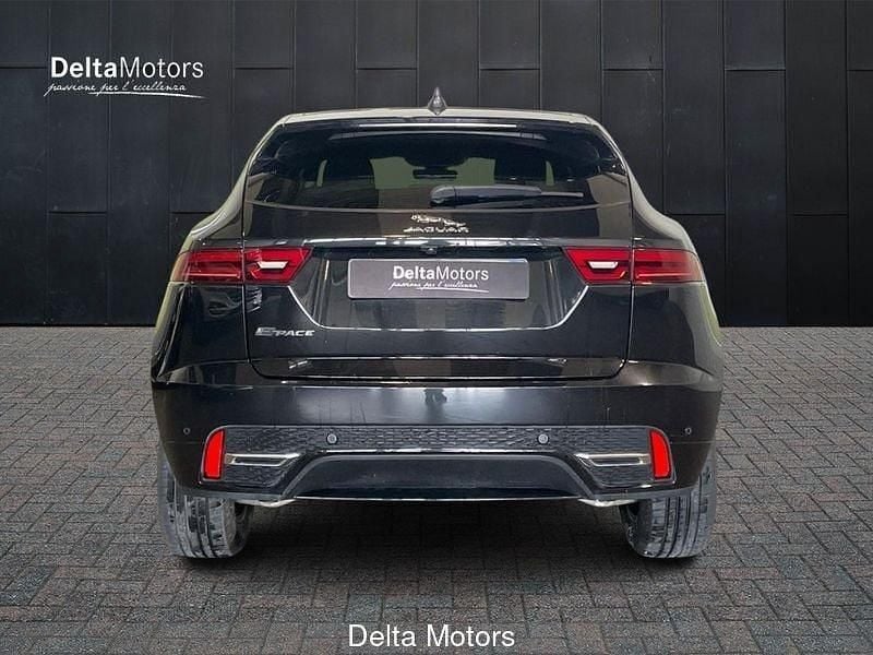 Begagnad Jaguar E-Pace R-Dynamic 160 HK (117 kW) 2022 Svart SUV