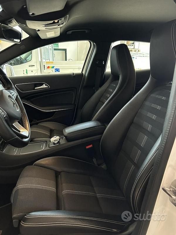 Usata Mercedes GLA200 136 CV (100 kW) 2018 Bianco SUV