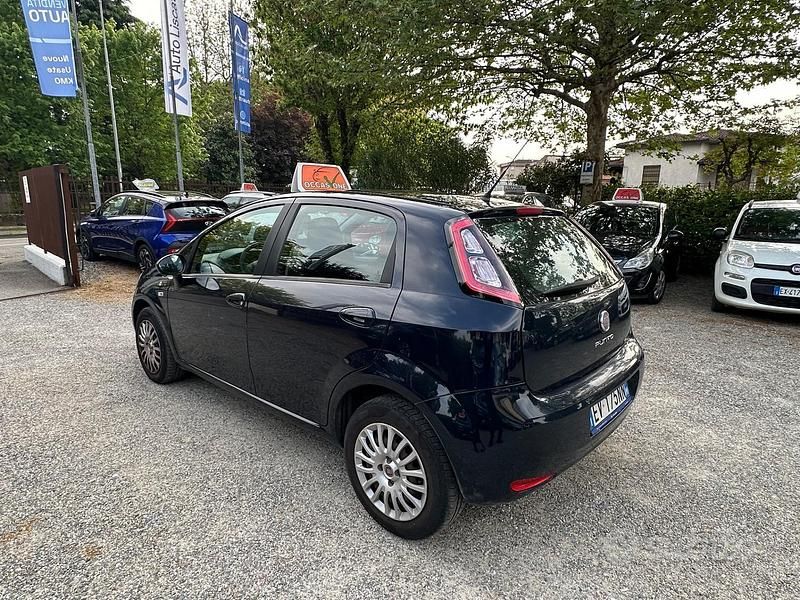 Usata Fiat Punto Lounge 69 CV (50 kW) 2014 Nero Utilitaria