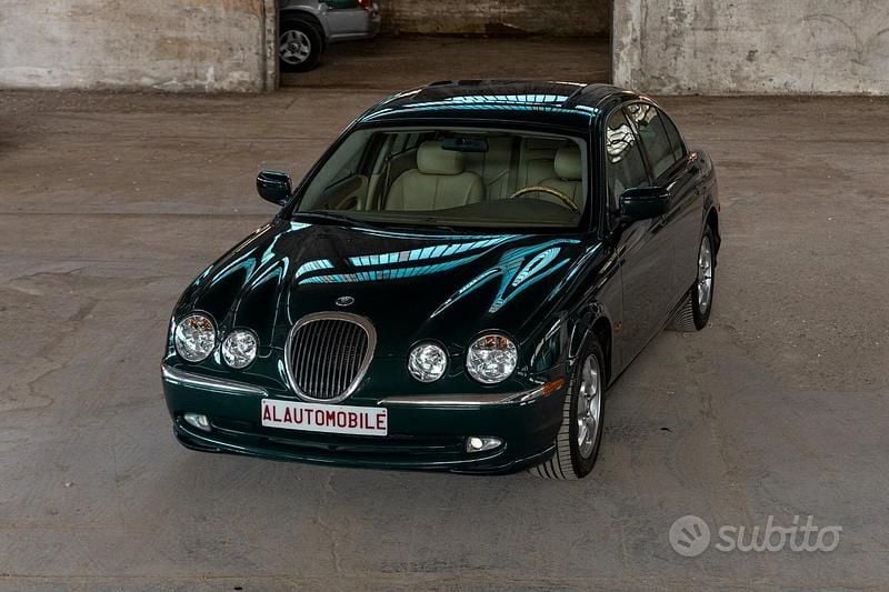 Usata Jaguar S-Type Executive 238 CV (175 kW) 2001 Verde Berlina