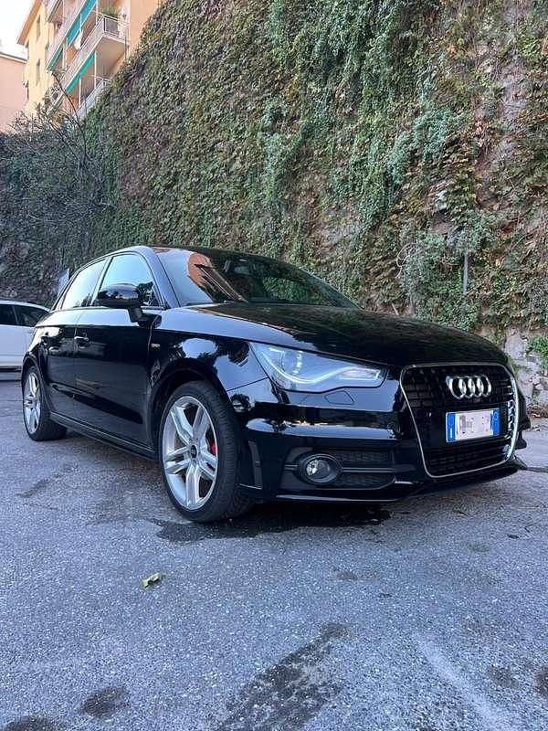 Nero Usata 2013 Audi A1 Sportback S-Line Due volumi | 9500 € (Buon prezzo) - Immagine 1/4