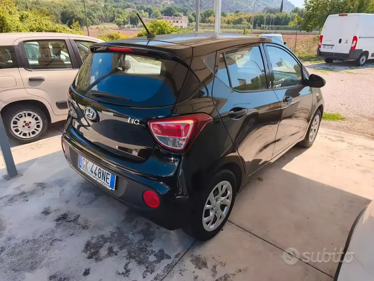 Usata Hyundai i10 Advanced 67 CV (49 kW) 2019 Nero Utilitaria