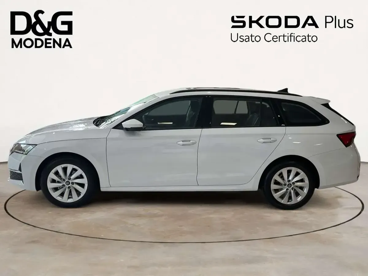 Nuova Skoda Octavia 150 CV (110 kW) 2026 Bianco Station wagon