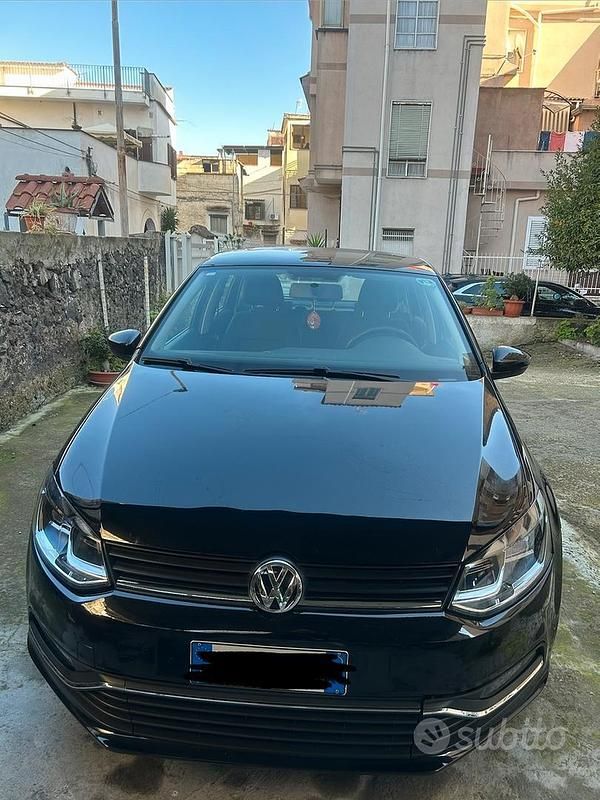 Nero Usata 2015 VW Polo Edition Tre volumi | 9000 € (Buon prezzo) - Immagine 1/4