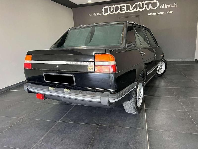 Usata Alfa Romeo Giulietta 109 CV (80 kW) 1982 Marrone(met.) Utilitaria
