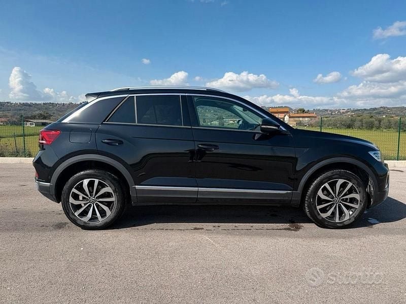 Usata VW T-Roc Style 150 CV (110 kW) 2023 Nero SUV