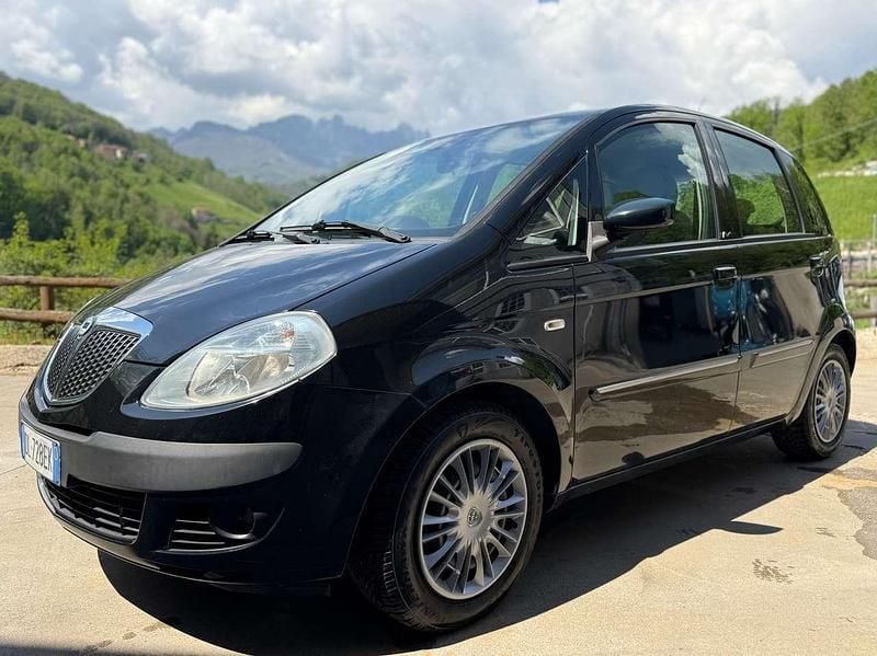 Nero Usata 2007 Lancia Musa Monovolume | 2400 € (Buon prezzo) - Immagine 1/4